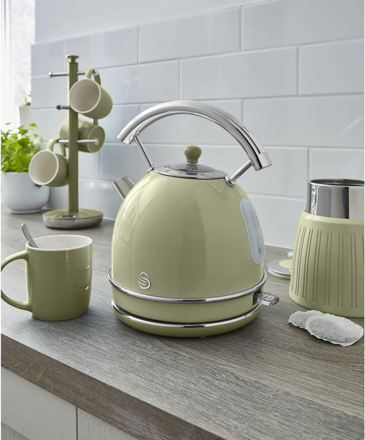 Swan Retro Set Desayuno Hervidor de Agua 1,8 L, Tostadora Pan Ranura Ancha 2 Rebanadas, Microondas Digital 20L, 6 Niveles de Potencia,Temporizador, Puerta Espejo, Diseño Vintage, Verde